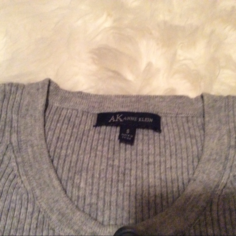 Wool Cardigan - Picture 4 of 8